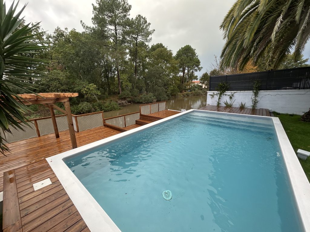 piscine 8X4 à caprbreton
